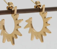 Load image into Gallery viewer, Waterproof 18k Gold SunBurst Earrings